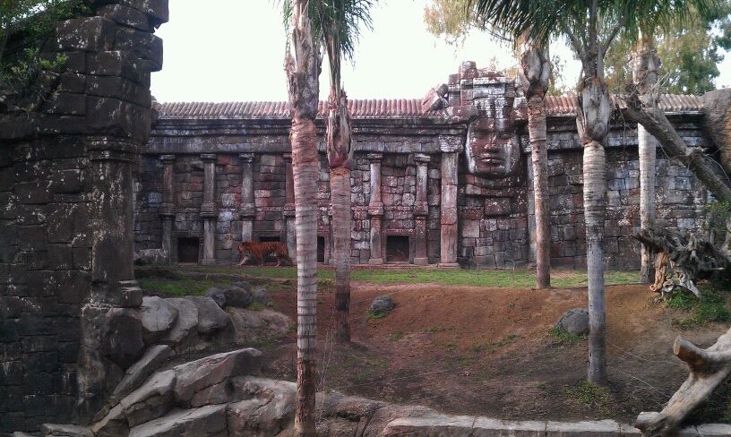 templo_angkor_bioparc_fuengirola